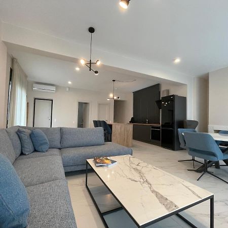 Villa Oleandra By The Sea Полихроно Екстериор снимка