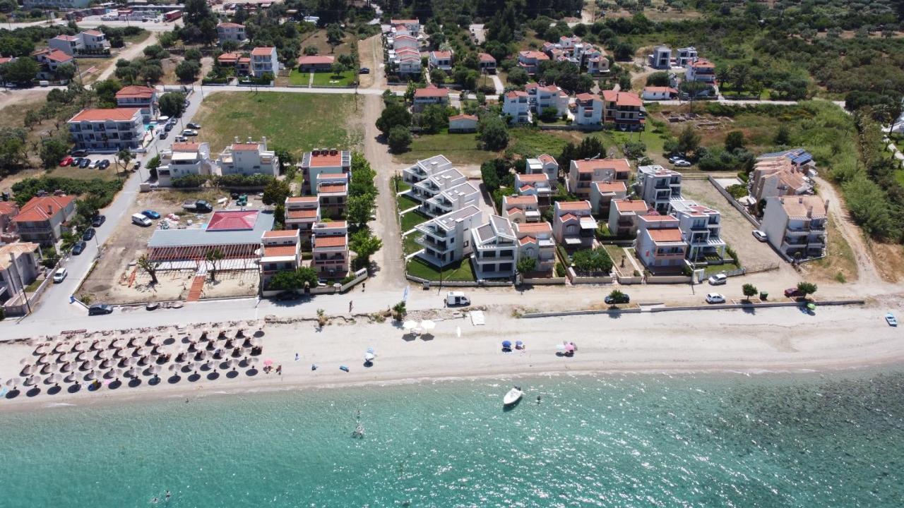 Villa Oleandra By The Sea Полихроно Екстериор снимка