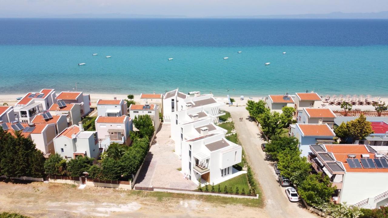 Villa Oleandra By The Sea Полихроно Екстериор снимка